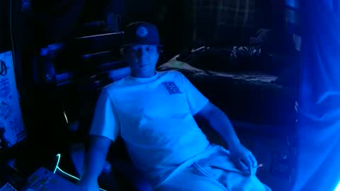 Bowerboi1217 online show from 11-30-25, 10:36