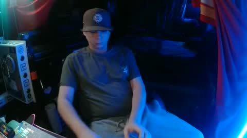 Bowerboi1217 online show from 12-04-25, 08:12