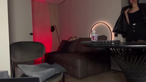 Snapshot of bowtorina chatting on 10-11-25, 09:35 Brat and Confident Real Femdon Not for everyone online show from 10-11-25, 09:35