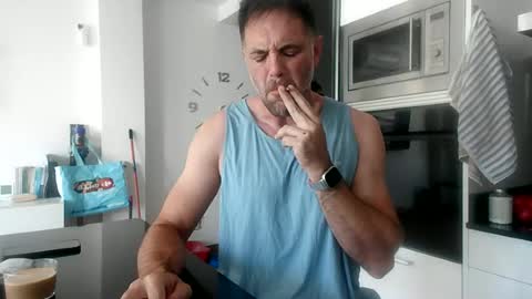 Snapshot of boxing___spf chatting on 06-16-26, 12:52 boxing___spf online show from 06-16-26, 12:52
