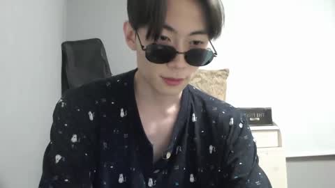 boxman556990 online show from 12-04-24, 06:28