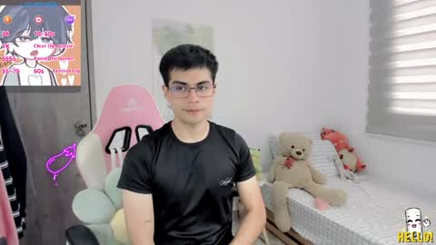 Snapshot of boy_andy__ chatting on 05-21-26, 06:59 Aaron online show from 05-21-26, 06:59