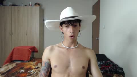 Boy Astro online show from 02-11-25, 12:59