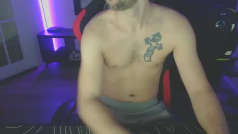 boy_t0y89 online show from 02-05-25, 07:29