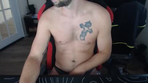 boy_t0y89 online show from 10-13-25, 12:16