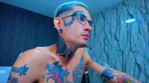 Snapshot of boy_tatto77 chatting on 01-08-26, 06:10 boy_tatto77 online show from 01-08-26, 06:10