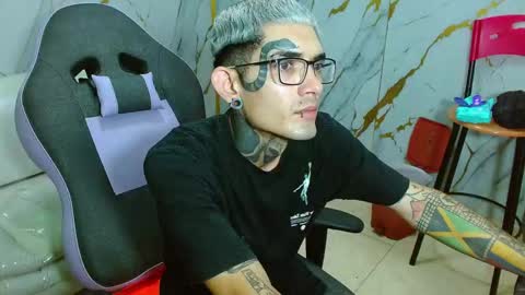 Snapshot of boy_tatto77 chatting on 02-05-26, 07:07 boy_tatto77 online show from 02-05-26, 07:07