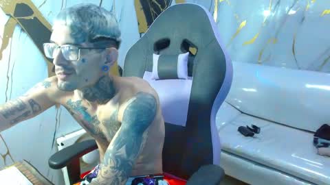 Snapshot of boy_tatto77 chatting on 02-11-26, 06:46 boy_tatto77 online show from 02-11-26, 06:46