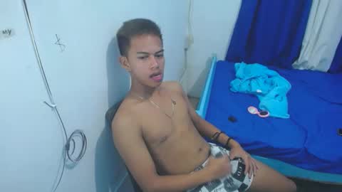 boyax16 online show from 01-02-25, 08:35