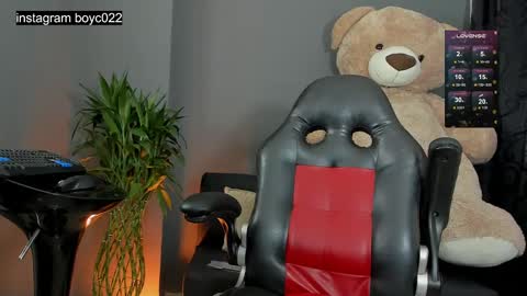 Snapshot of boyc02_ chatting on 02-25-25, 11:55 boyc02_ online show from 02-25-25, 11:55