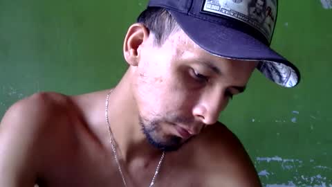 Boy online show from 09-23-25, 06:33