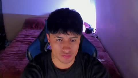 Snapshot of boylatin_777 chatting on 04-30-26, 11:09 miguel online show from 04-30-26, 11:09