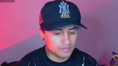Snapshot of boylatin_777 chatting on 06-04-26, 04:18 miguel online show from 06-04-26, 04:18