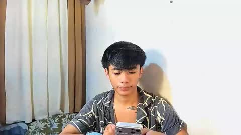 Snapshot of boynextdoor4ux chatting on 05-09-26, 01:55 HI IM JAMES DONT FORGET GIVE ME THUMBS UP AND JOIN TO MY FANCLUB online show from 05-09-26, 01:55