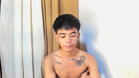 Snapshot of boynextdoor4ux chatting on 06-11-26, 12:32 HI IM JAMES DONT FORGET GIVE ME THUMBS UP AND JOIN TO MY FANCLUB online show from 06-11-26, 12:32