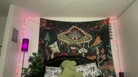 Snapshot of boysdroollx chatting on 11-24-25, 04:56 Puddin online show from 11-24-25, 04:56