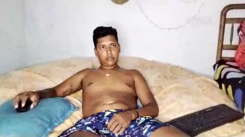 Snapshot of boysex1124 chatting on 12-18-24, 04:17 andrew online show from 12-18-24, 04:17