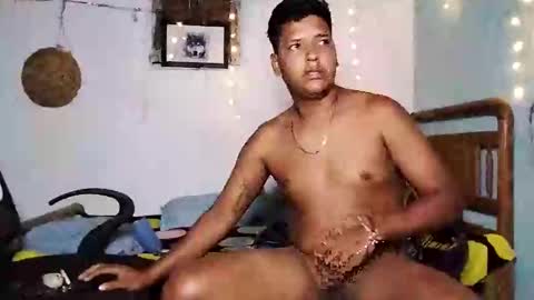 Snapshot of boysex1124 chatting on 02-06-25, 10:26 andrew online show from 02-06-25, 10:26