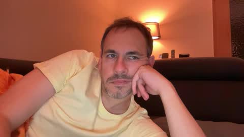 boytoyhh online show from 11-18-25, 08:02