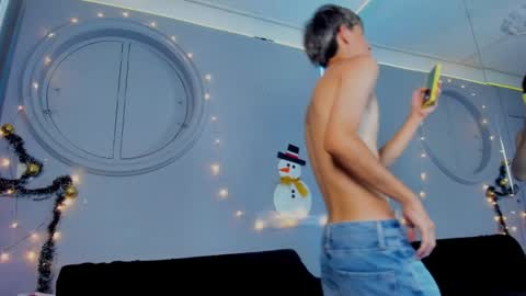 Snapshot of boysweet_boys chatting on 12-05-24, 10:01 Paul and Max online show from 12-05-24, 10:01