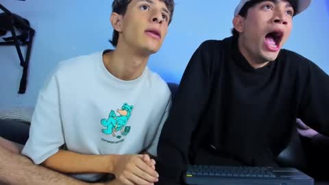 Snapshot of boysweet_boys chatting on 02-10-25, 09:25 Paul and Max online show from 02-10-25, 09:25