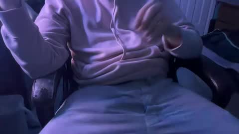 BoyToyBenny online show from 10-05-25, 08:56