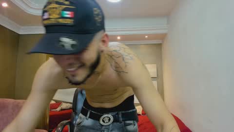 Snapshot of boyxsluts chatting on 12-22-24, 02:49 MAX online show from 12-22-24, 02:49