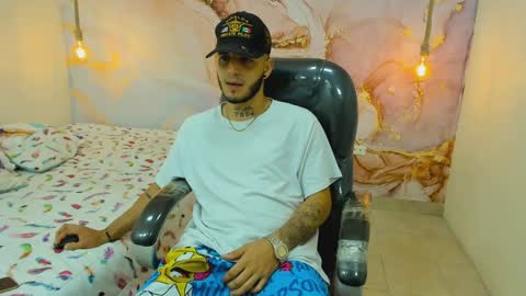 Snapshot of boyxsluts chatting on 12-23-24, 08:55 MAX online show from 12-23-24, 08:55