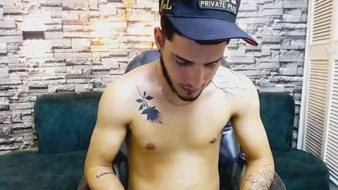 Snapshot of boyxsluts chatting on 01-03-25, 01:38 MAX online show from 01-03-25, 01:38