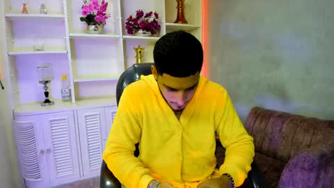 Snapshot of boyxsluts chatting on 01-10-25, 06:20 MAX online show from 01-10-25, 06:20