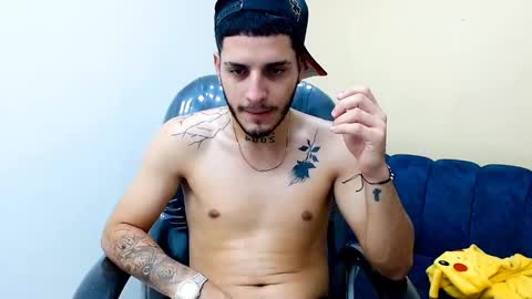 Snapshot of boyxsluts chatting on 01-12-25, 11:04 MAX online show from 01-12-25, 11:04