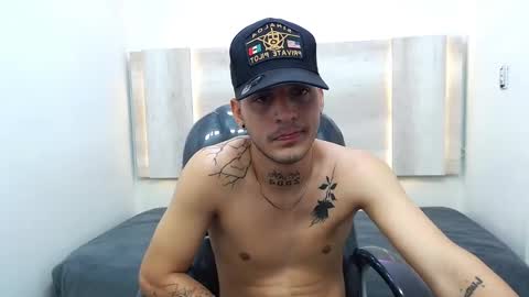 Snapshot of boyxsluts chatting on 02-01-25, 05:18 MAX online show from 02-01-25, 05:18