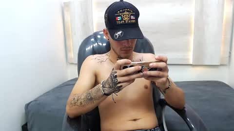 Snapshot of boyxsluts chatting on 02-02-25, 04:26 MAX online show from 02-02-25, 04:26