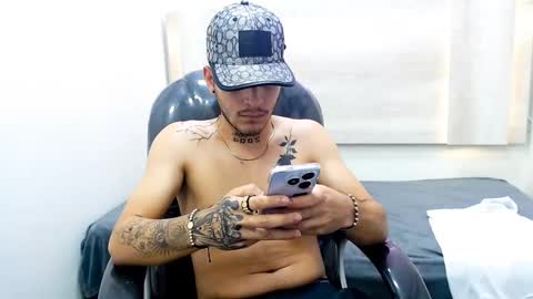 Snapshot of boyxsluts chatting on 02-13-25, 06:59 MAX online show from 02-13-25, 06:59