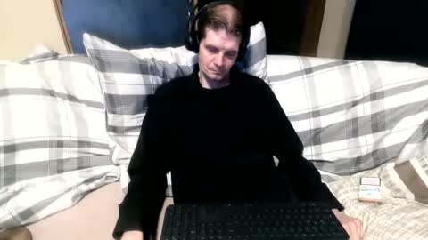 Snapshot of bponie1 chatting on 11-01-25, 01:07 bponie1 online show from 11-01-25, 01:07