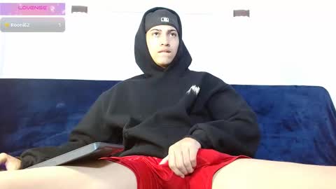 Snapshot of br4ndon_cooper chatting on 09-19-25, 04:07 Brandon online show from 09-19-25, 04:07