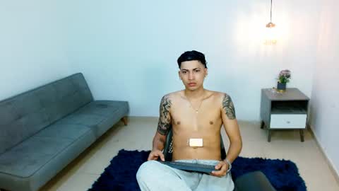 Snapshot of br4ndon_cooper chatting on 06-08-26, 03:56 Brandon online show from 06-08-26, 03:56