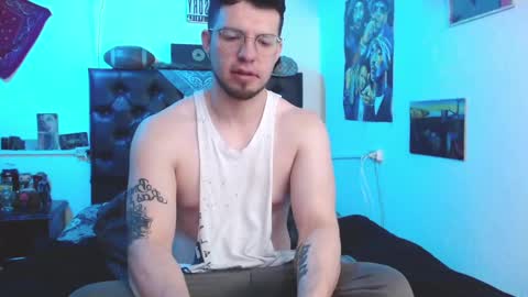 Snapshot of brad_hot_boy chatting on 12-16-24, 03:32 brad hot boy online show from 12-16-24, 03:32