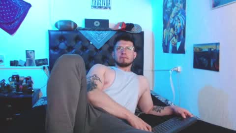Snapshot of brad_hot_boy chatting on 01-25-25, 06:35 brad hot boy online show from 01-25-25, 06:35