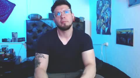 Snapshot of brad_hot_boy chatting on 12-17-25, 03:18 brad hot boy online show from 12-17-25, 03:18