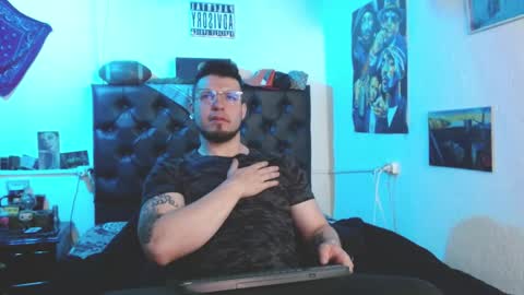 brad hot boy online show from 02-26-26, 03:33