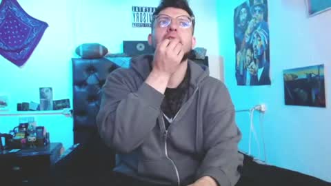 brad hot boy online show from 07-15-26, 04:23