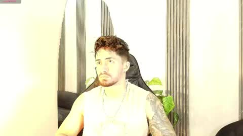 Snapshot of brad_summer chatting on 06-20-26, 05:38 brad summer online show from 06-20-26, 05:38