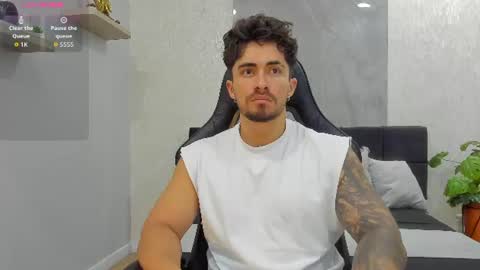 Snapshot of brad_summer chatting on 06-21-26, 12:41 brad summer online show from 06-21-26, 12:41