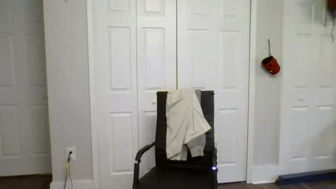 Snapshot of bradley203470 chatting on 02-11-25, 04:13 bradley203470 online show from 02-11-25, 04:13