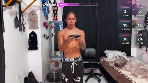 Bradley Strong online show from 09-30-25, 07:24