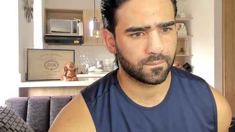 bradleymartin7 online show from 01-04-25, 05:05