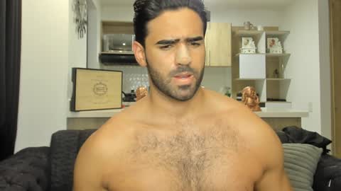 bradleymartin7 online show from 02-06-25, 12:22