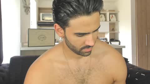 bradleymartin7 online show from 03-01-25, 05:38