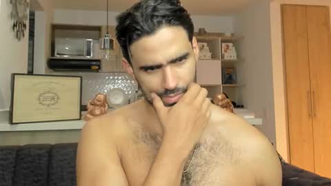 bradleymartin7 online show from 10-01-25, 01:55